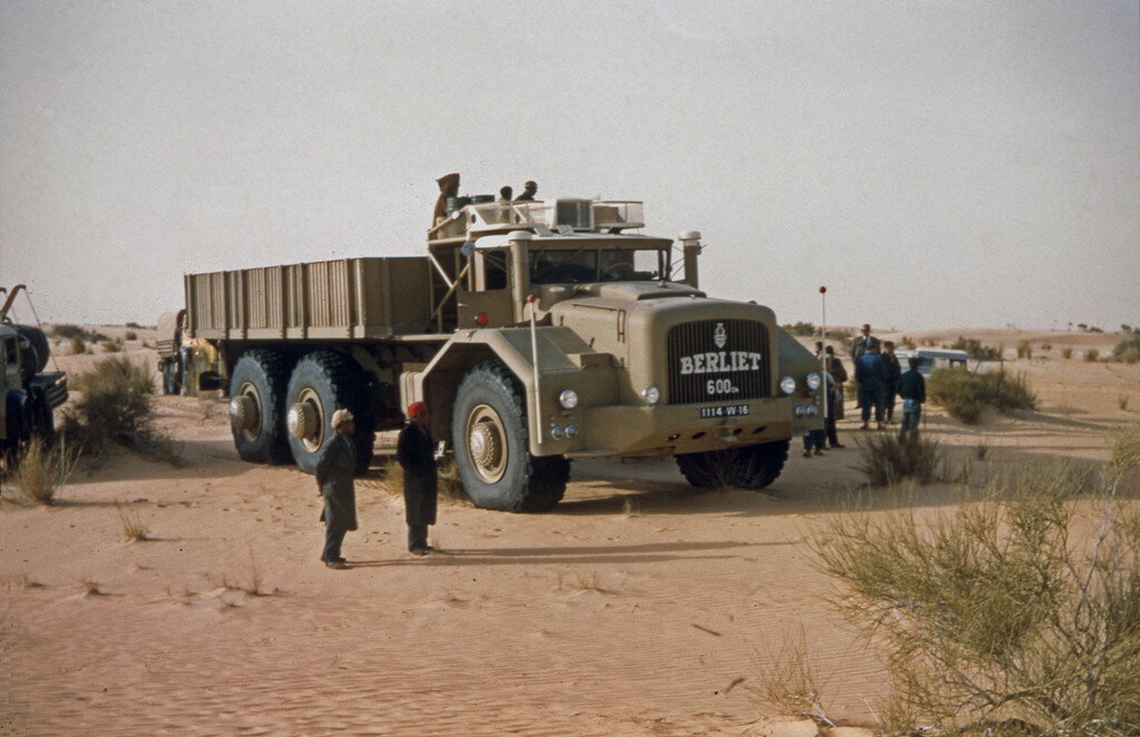 Berliet T100: Innovación y Fracaso Comercial en Camiones