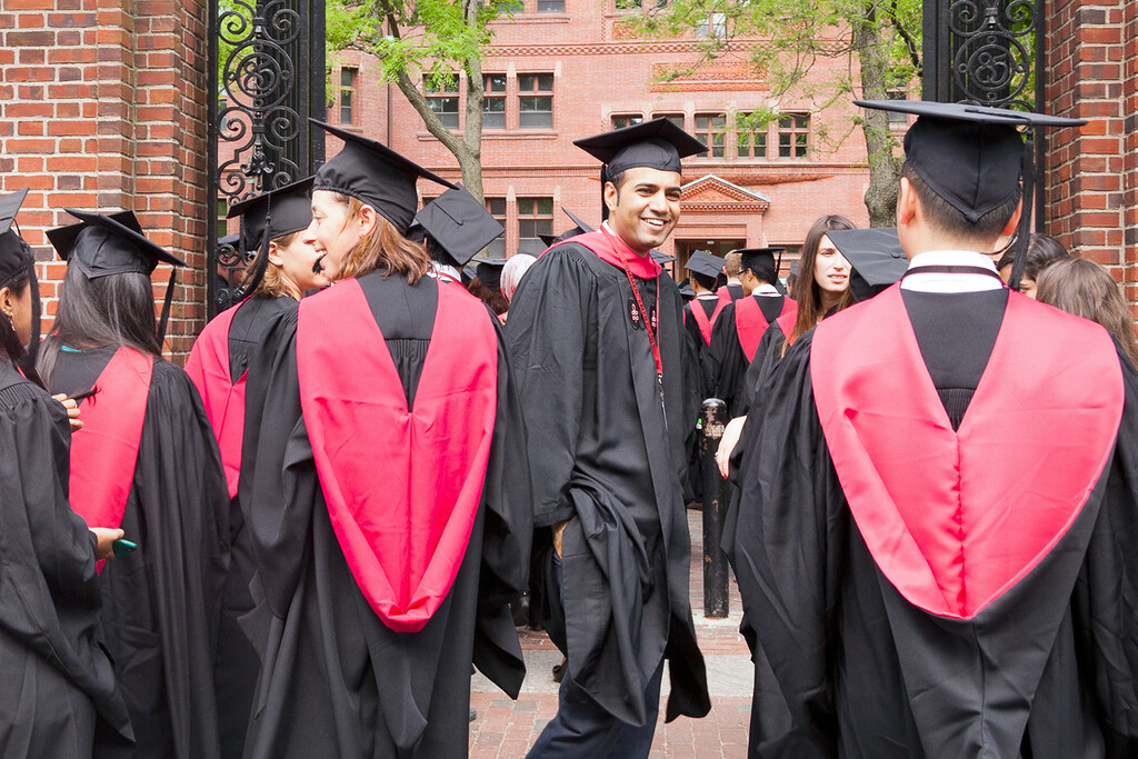Nuevas prácticas en admisiones a Harvard con trabajos rurales | El Informador