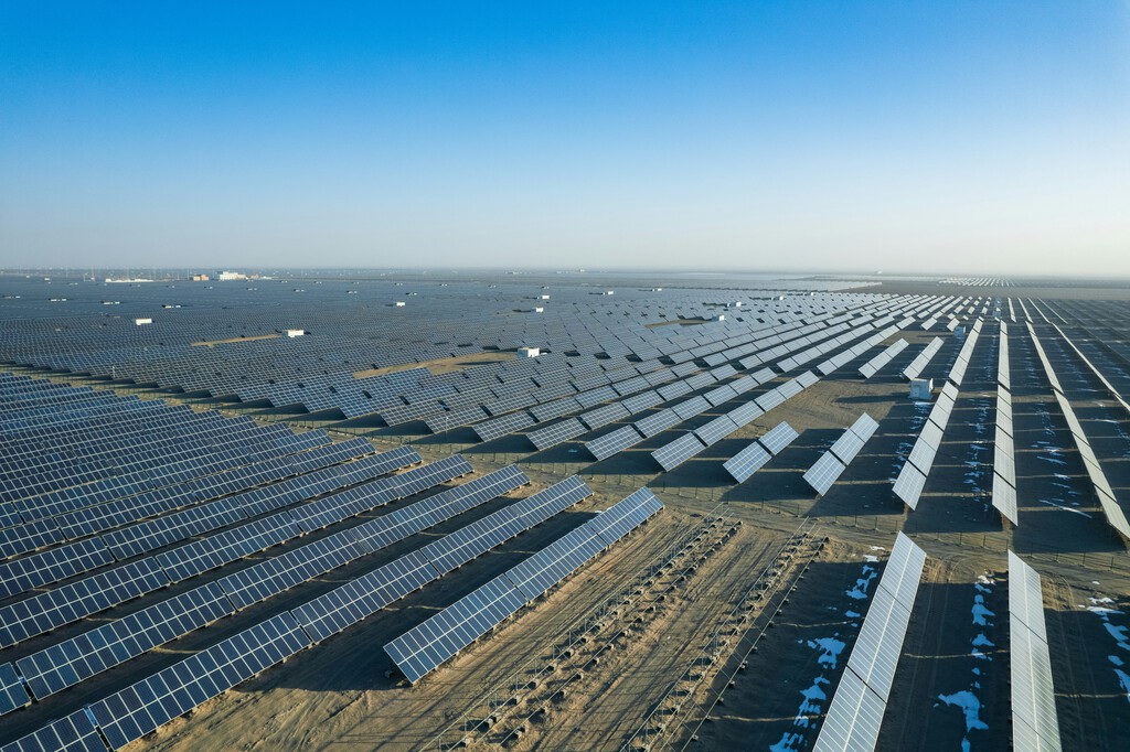 Almería alcanza los 15.300 MW en energía solar, pero la red limita su potencial en España