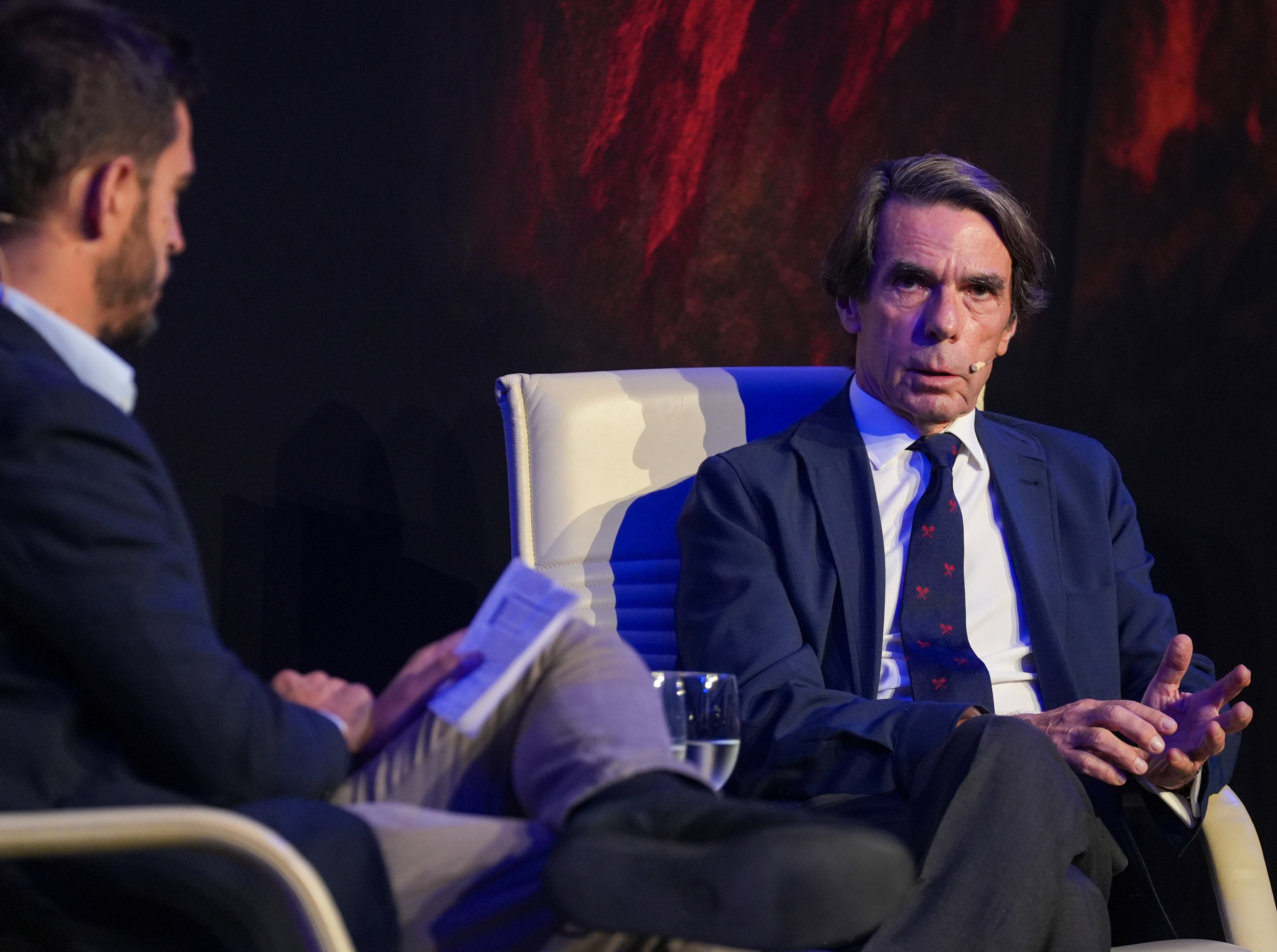 Aznar advierte que gobierno de Sánchez podría acabar con la Monarquía | El Informador