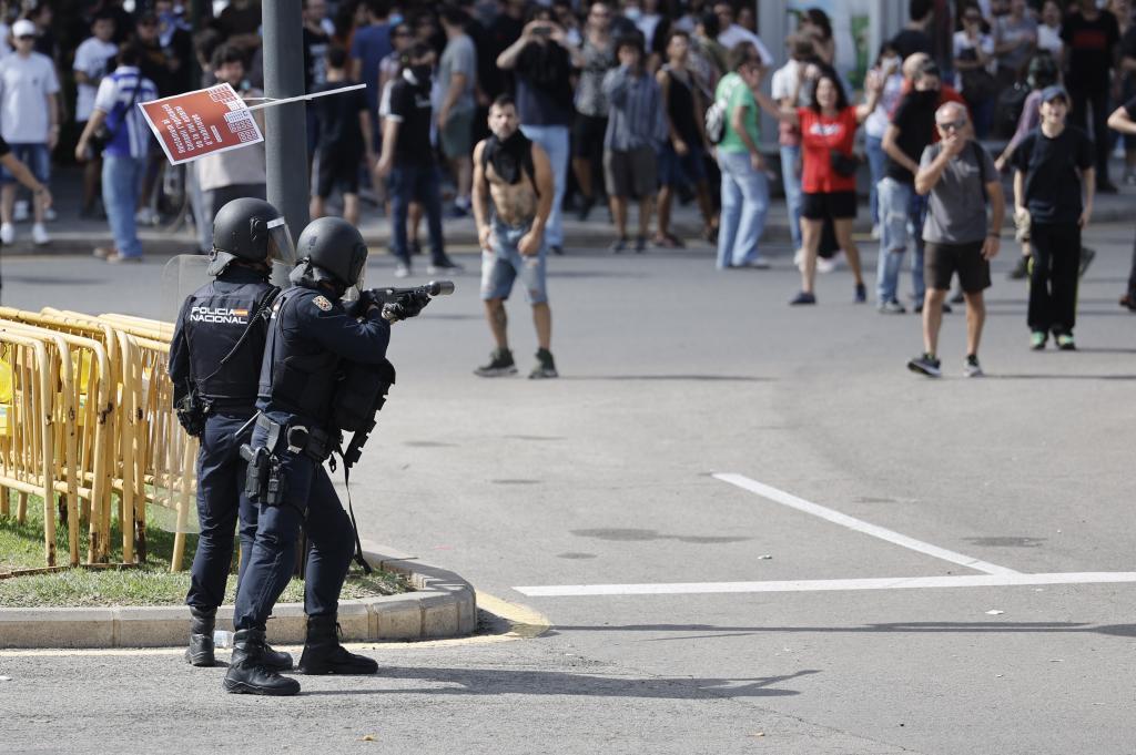 Crisis habitacional en Valencia provoca protestas y disturbios | El Informador