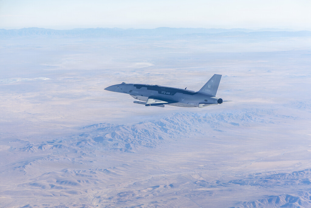 Estados Unidos logra control remoto de múltiples cazas F-22 con IA y redes ultrarrápidas