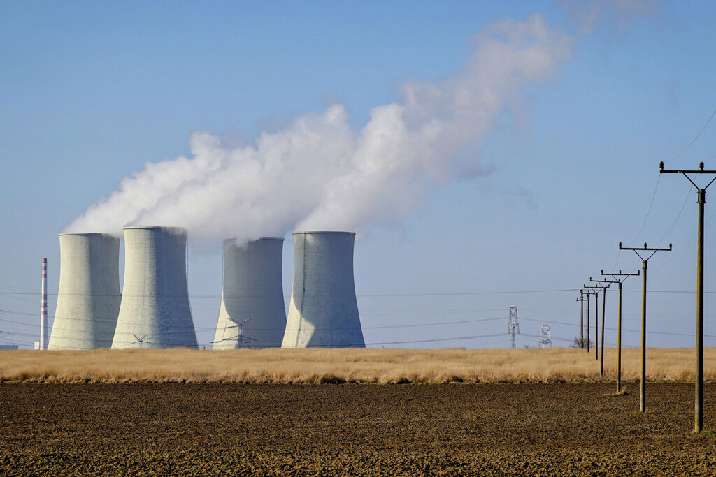La energía nuclear en 2026: un sector estancado por obstáculos económicos y sociales