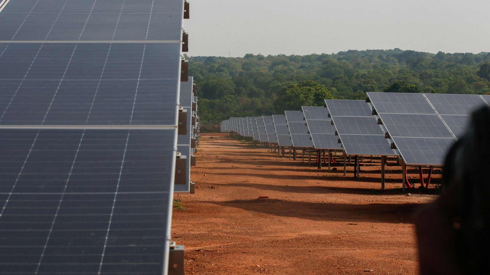 La energía solar en España genera un ahorro de 17.000 millones en 18 meses y reduce tarifas eléctricas