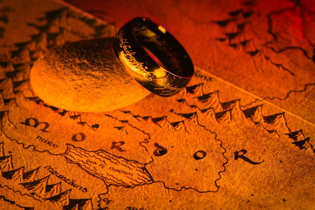 Tolkien rechaza la adaptación cinematográfica de El señor de los anillos en 2026, reavivando la polémica sobre derechos y fidelidad