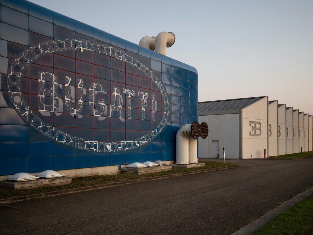 La fábrica Bugatti en ruinas, un patrimonio industrial que enfrenta su desaparición en Italia