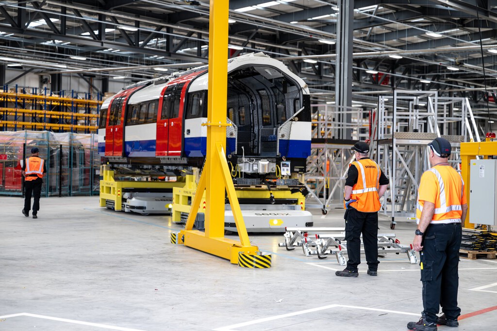 Londres moderniza su sistema de metro con trenes Siemens para mayor eficiencia y sostenibilidad