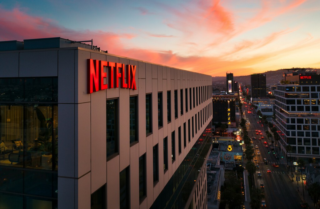 Netflix realiza despidos masivos en 2026 para mantener competitividad en streaming
