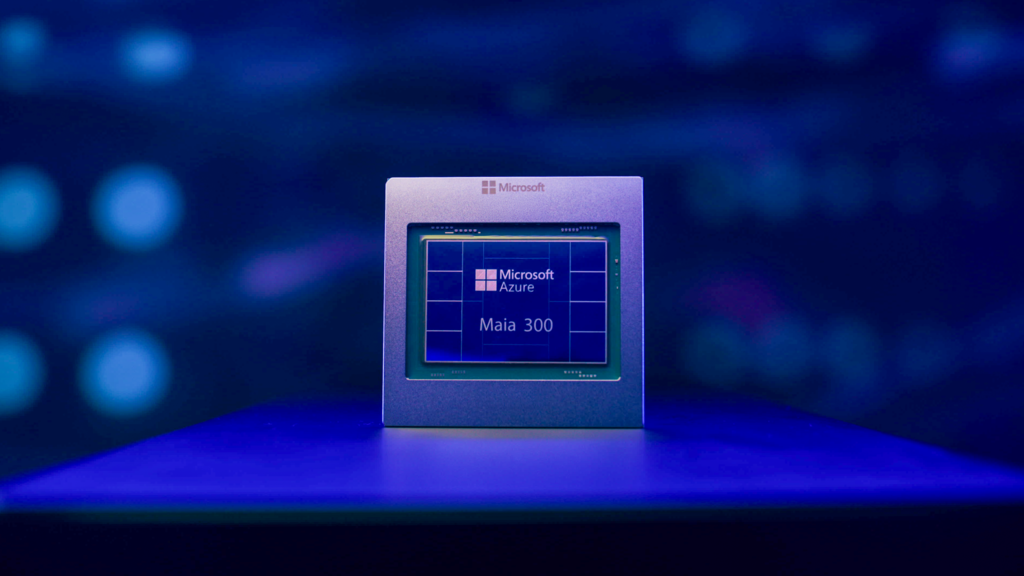 Ingenieros trabajando en el diseño del chip Maia 300 de Microsoft en un laboratorio avanzado