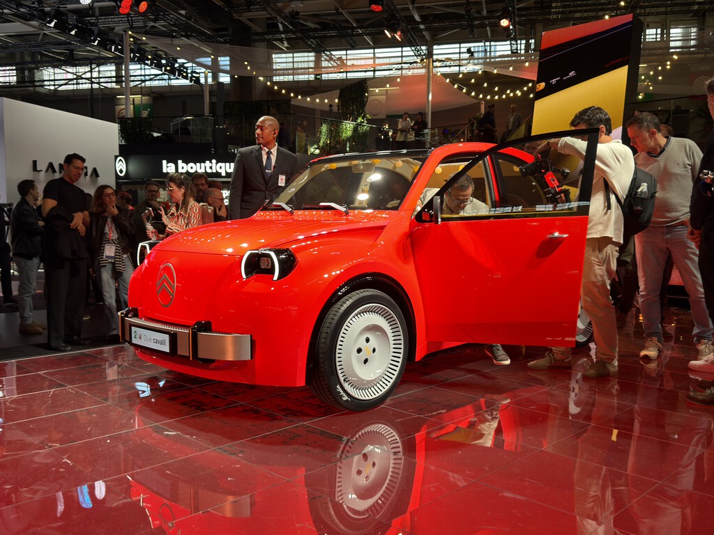 Vehículos eléctricos y tecnologías innovadoras en exhibición en el Salón de París 2026