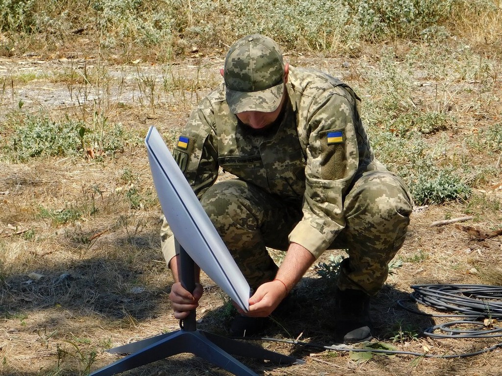 Starlink en Ucrania: restricciones que afectan operaciones militares y civiles en conflicto