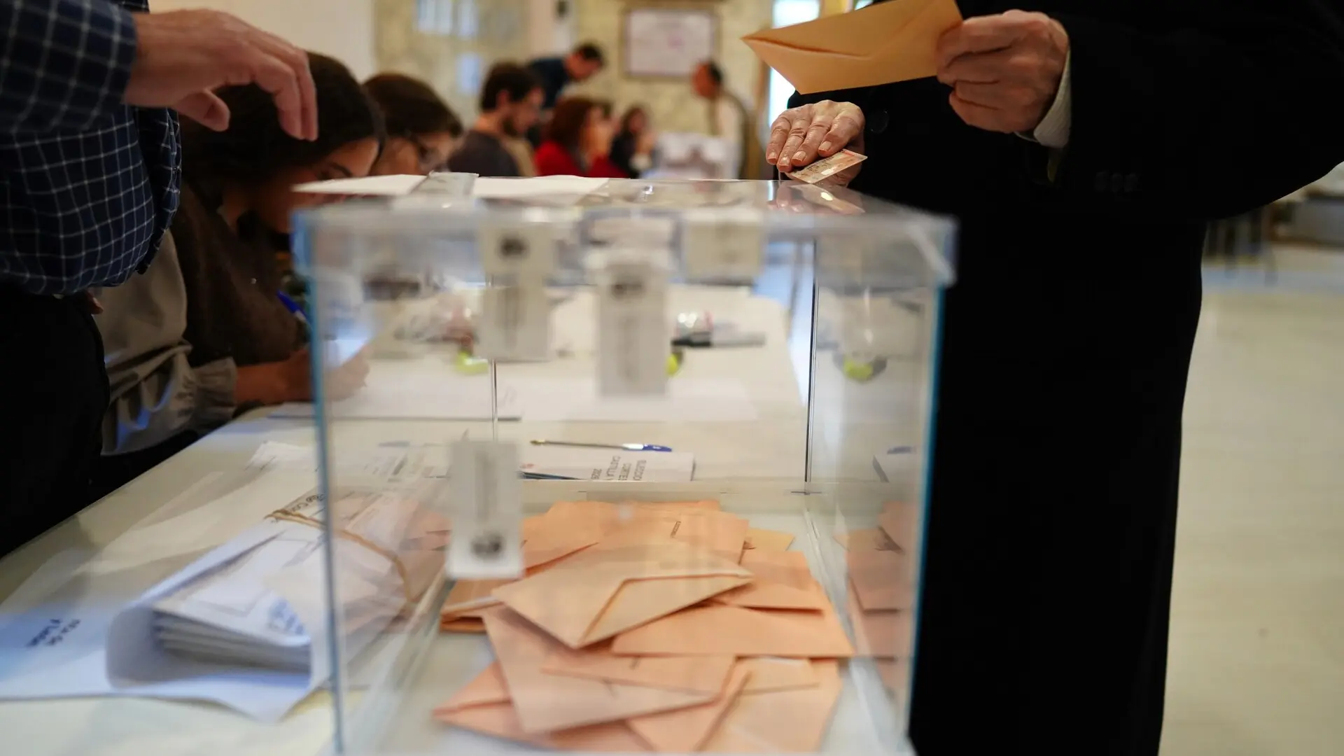 El aumento del voto contra en España en 2026 refleja un rechazo político que afecta la gobernabilidad